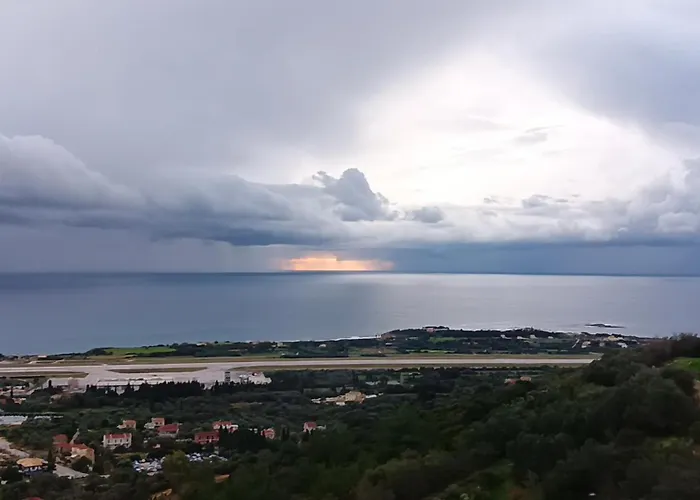 別荘 Irida's House